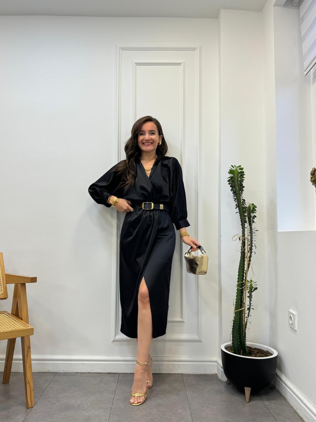 Siyah Kravuze Yaka Kemerli Saten Elbise 2407