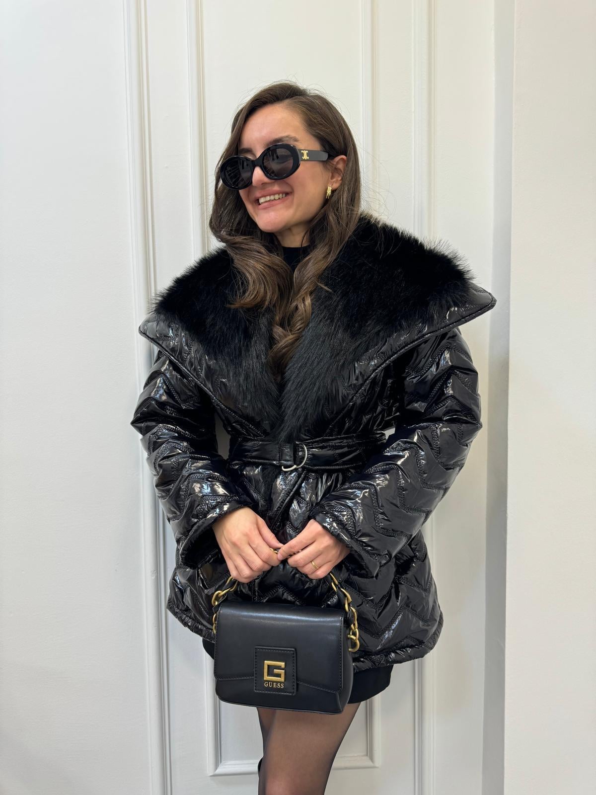 Siyah Kürk Yaka Marka Model Kemerli Mont 06068