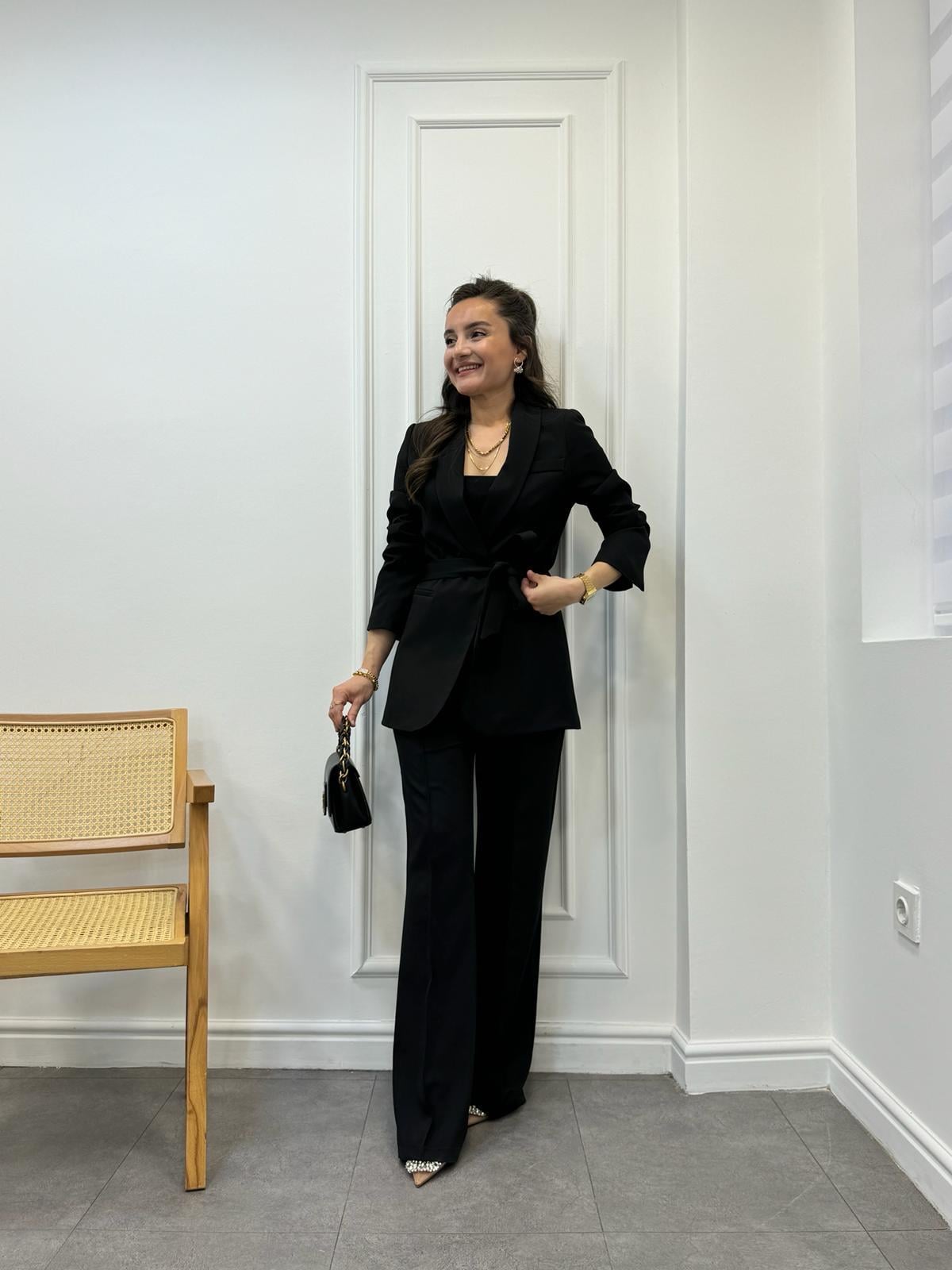 Siyah Kuşaklı Blazer Pantolon Takım 3058