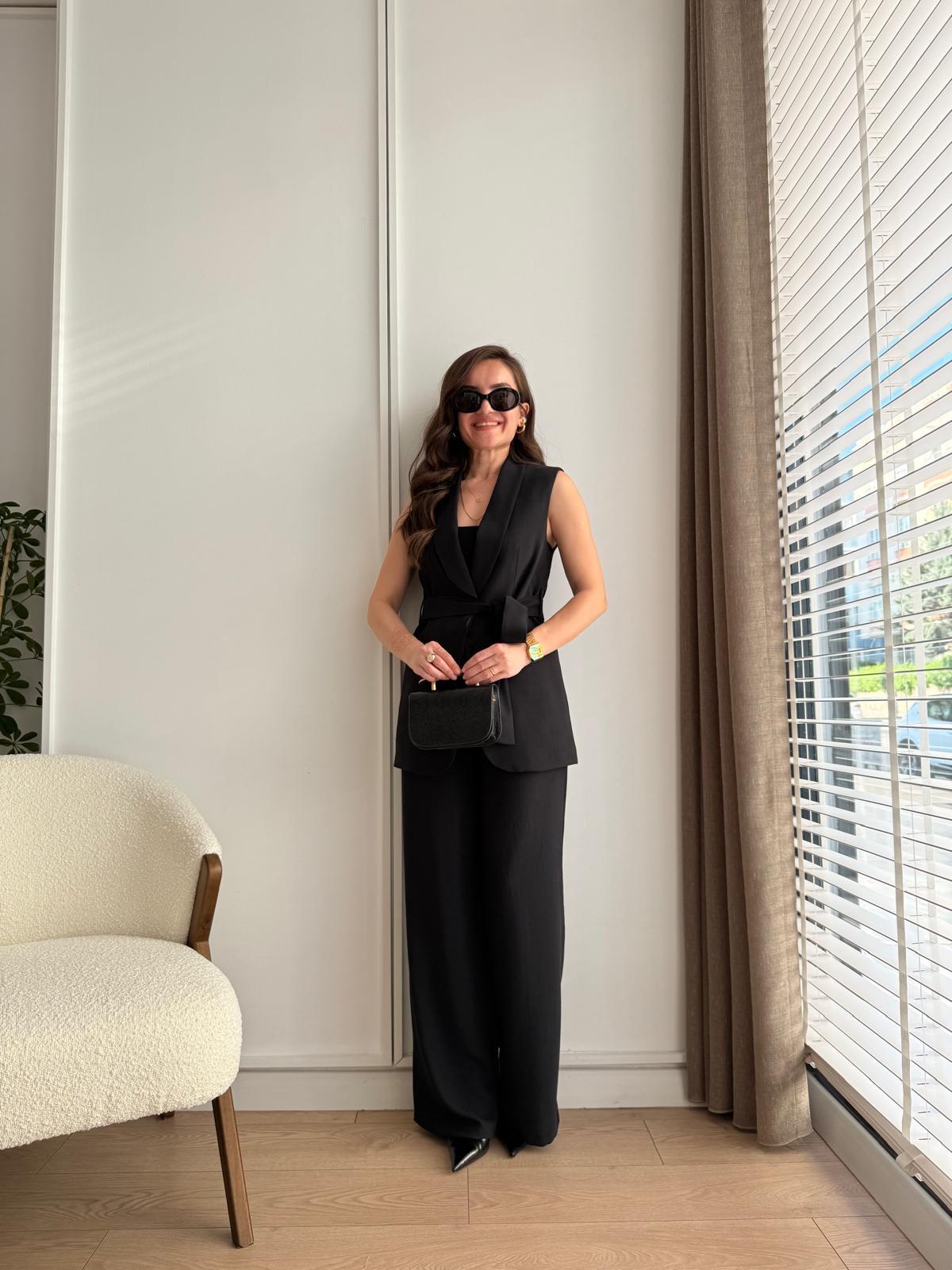 Siyah Kuşaklı Geniş Paça Pantolon Yelek Takım 00163