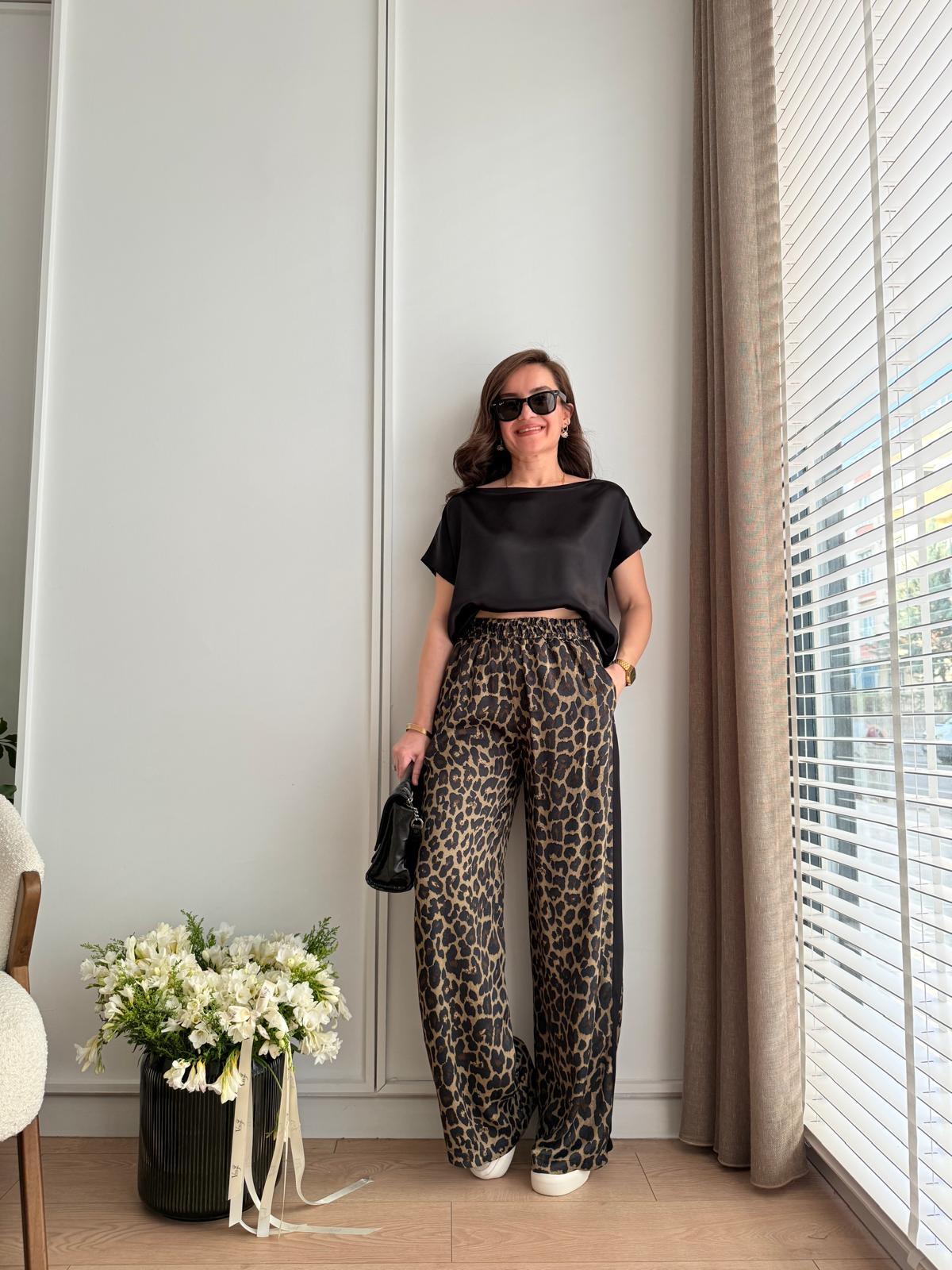 Siyah Leopar Desen Pantolon Bluz Takım 2070