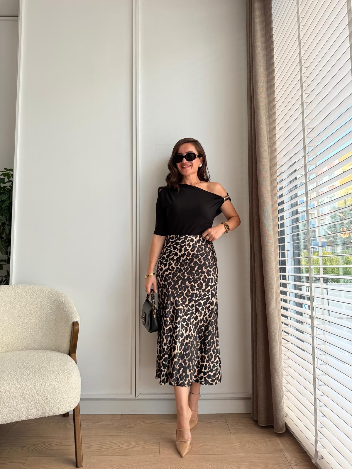 Siyah Leopar Desen Saten Etek 7538