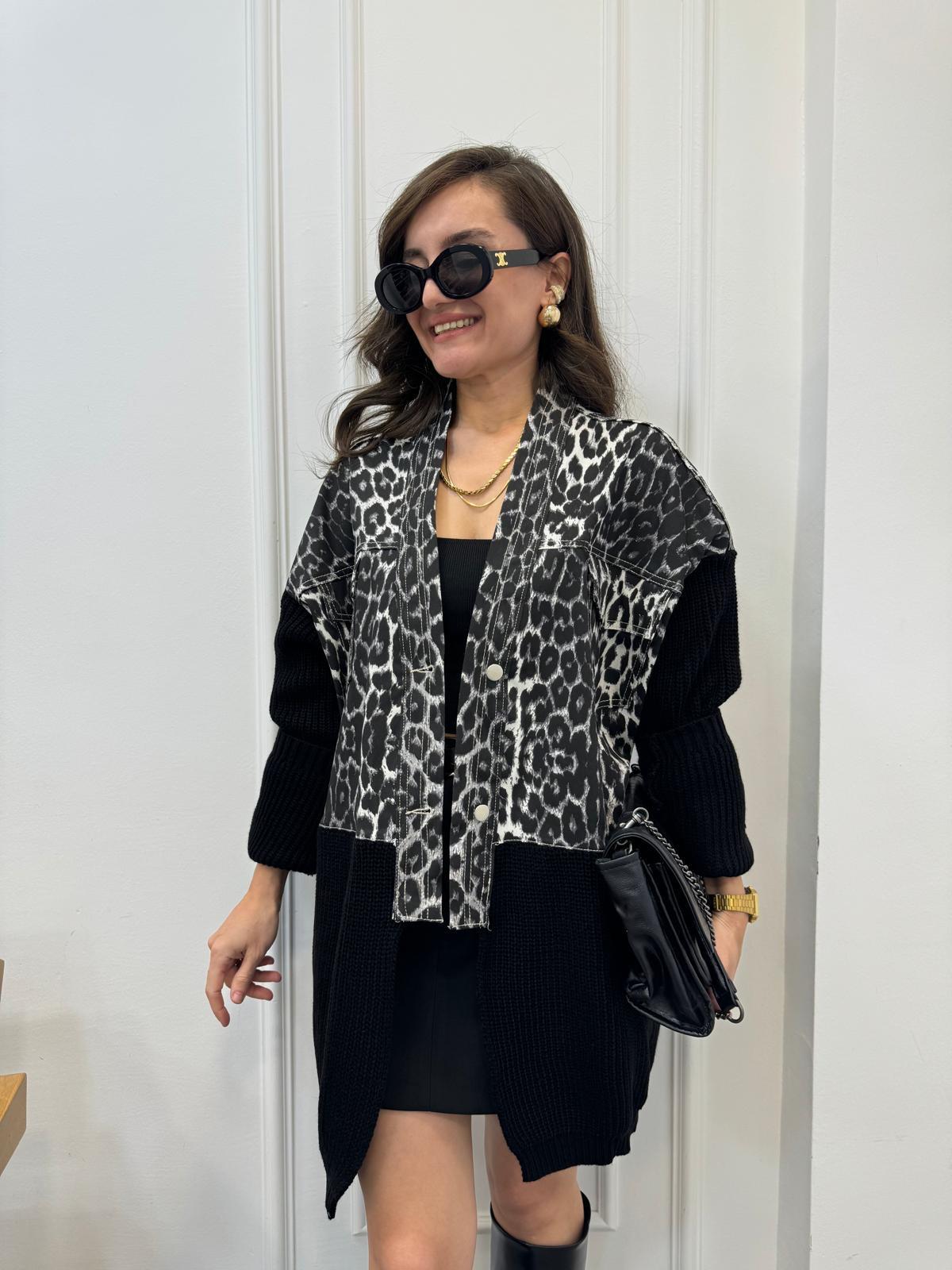 Siyah Leopar Desenli Tasarım Hırka 14139