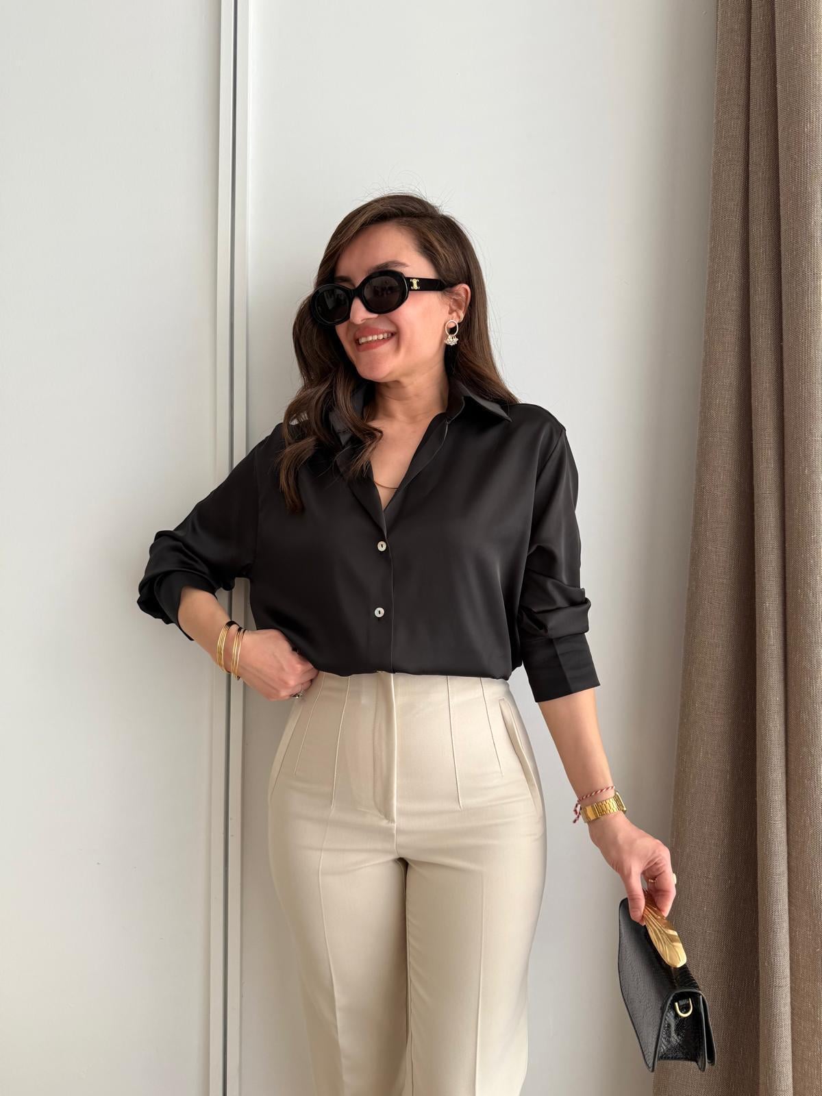 Siyah Manşetli Saten Gömlek 100