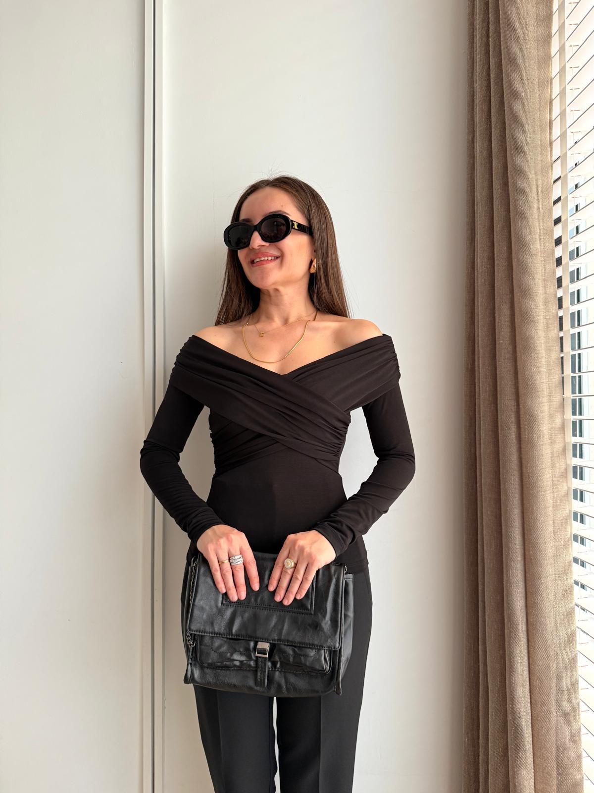 Siyah Omuz Drapeli Bluz 1935