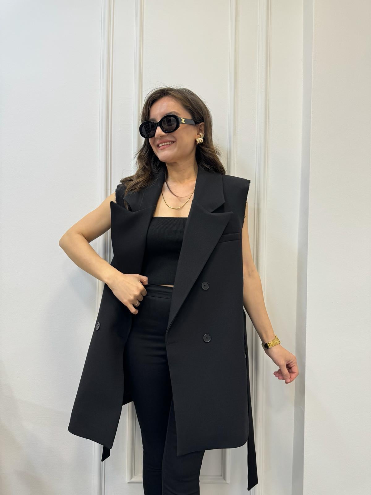 Siyah Ön Cep Detaylı Kuşaklı Yelek 9414