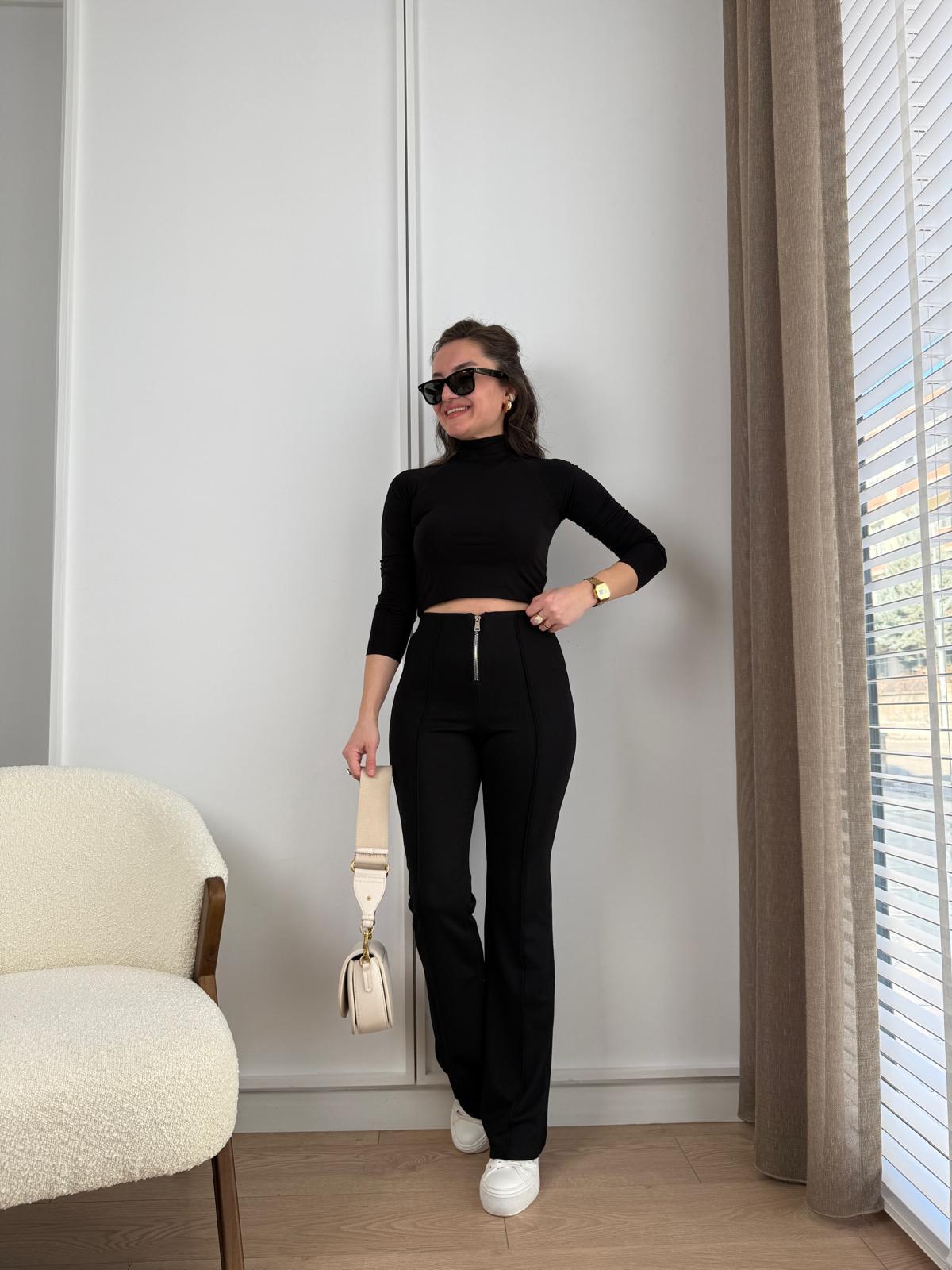 Siyah Ön Dikiş Detaylı Fermuarlı İspanyol Paça Pantolon 35637