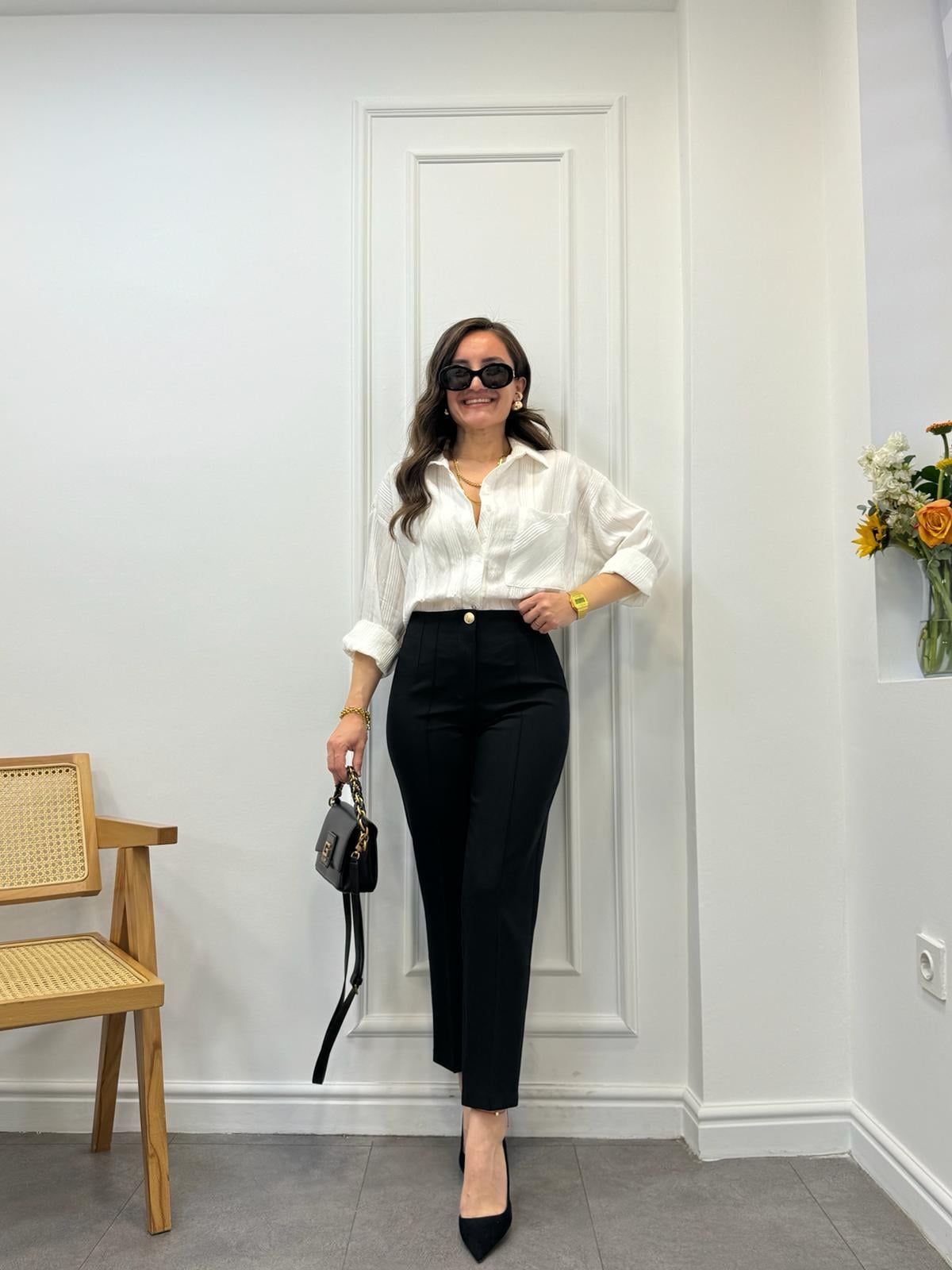 Siyah Ön Dikişli Apolet Detaylı Kumaş Pantolon 4804