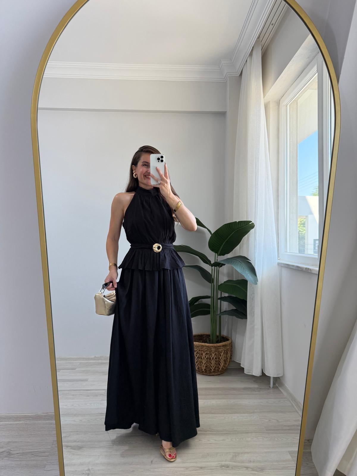 Siyah Ön Toka Detaylı Halter Yaka Bluz Etek Takım 906234