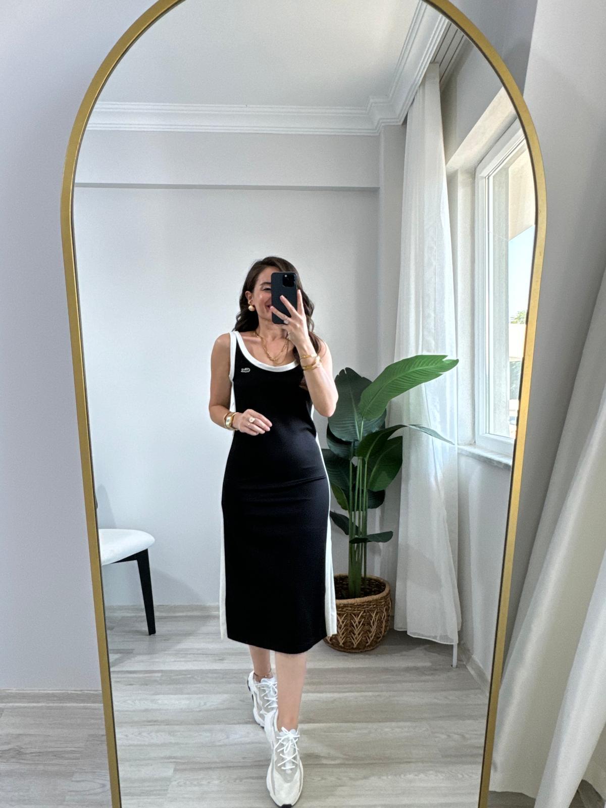 Siyah Orjinal Marka Yan Şeritli Sıfır Kol Yırtmaçlı Elbise 1601