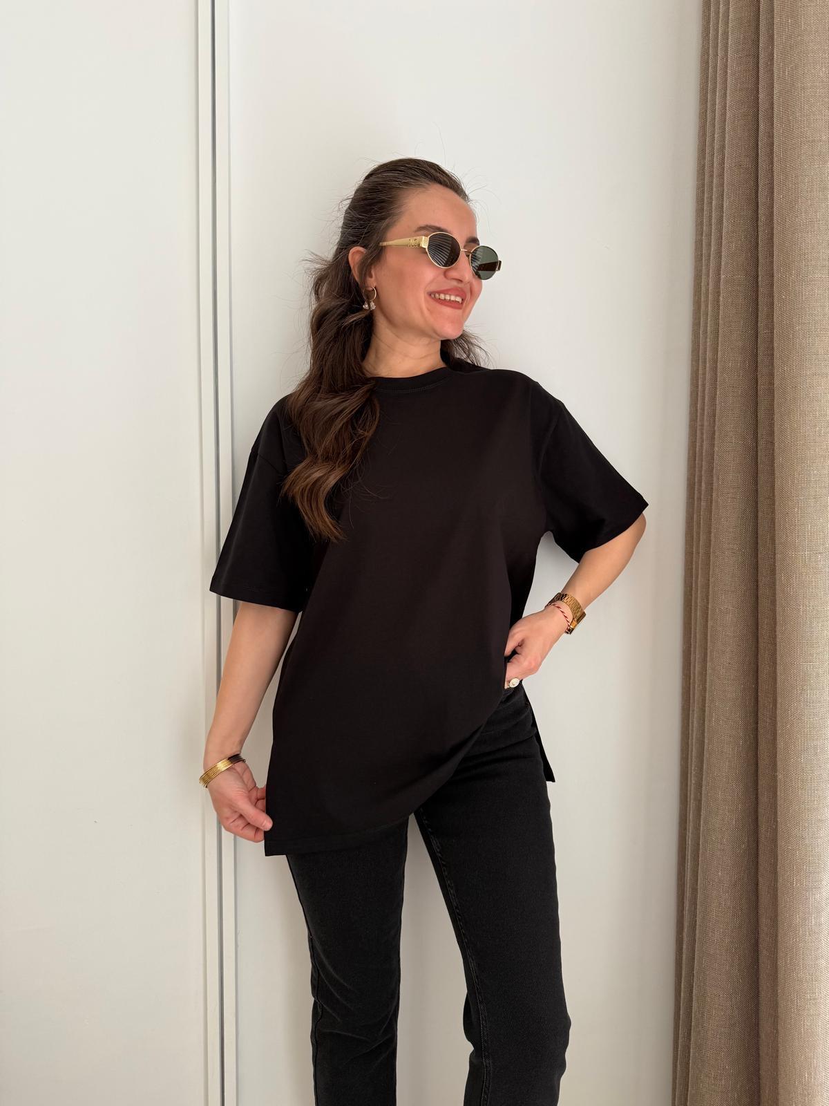 Siyah Orjinal Marka Yanları Yırtmaçlı Bisiklet Yaka Tshirt 5214