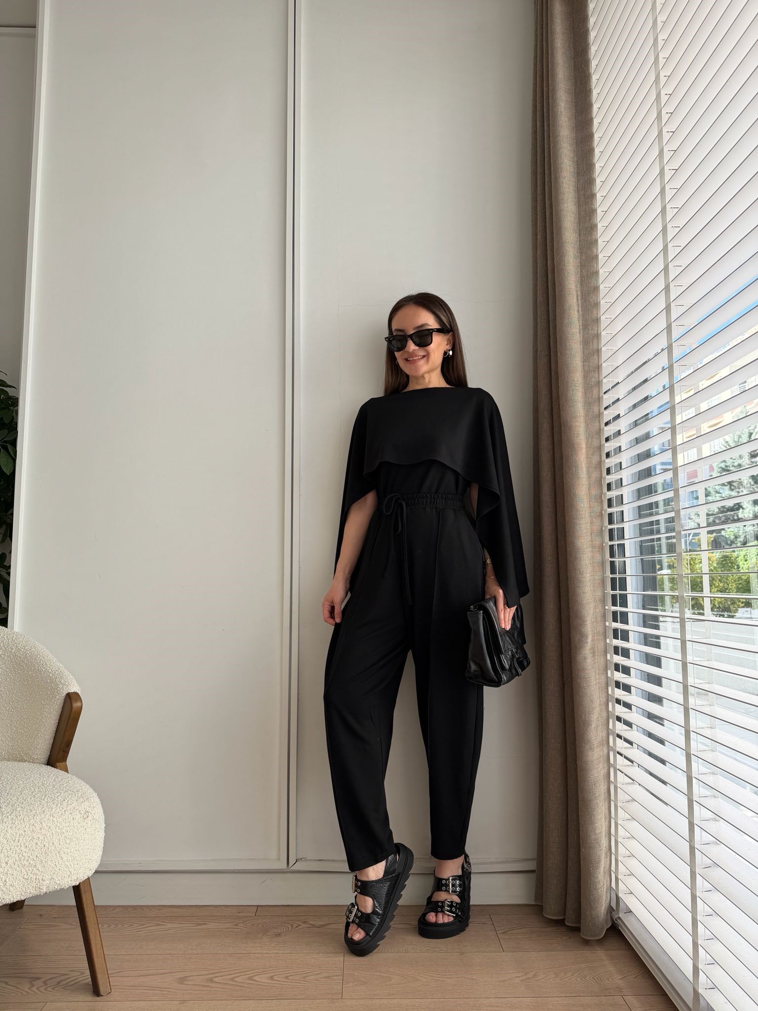 Siyah Pelerin Detaylı Bluz Pantolon Takım 4143