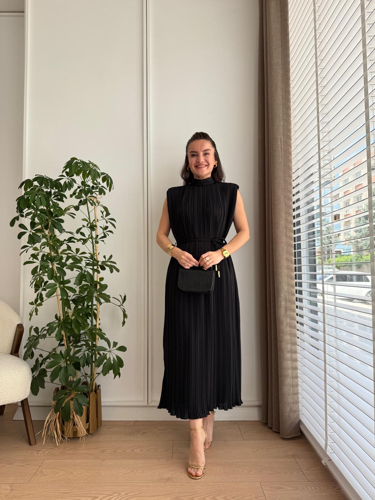 Siyah Piliseli Örgü Kemerli Şifon Elbise 6146