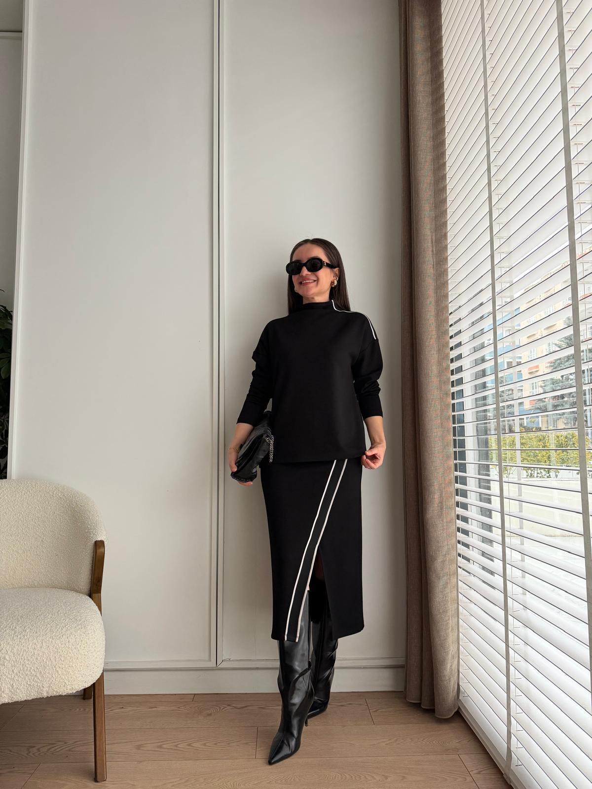 Siyah Şerit Detaylı Etek Bluz Takım 2346