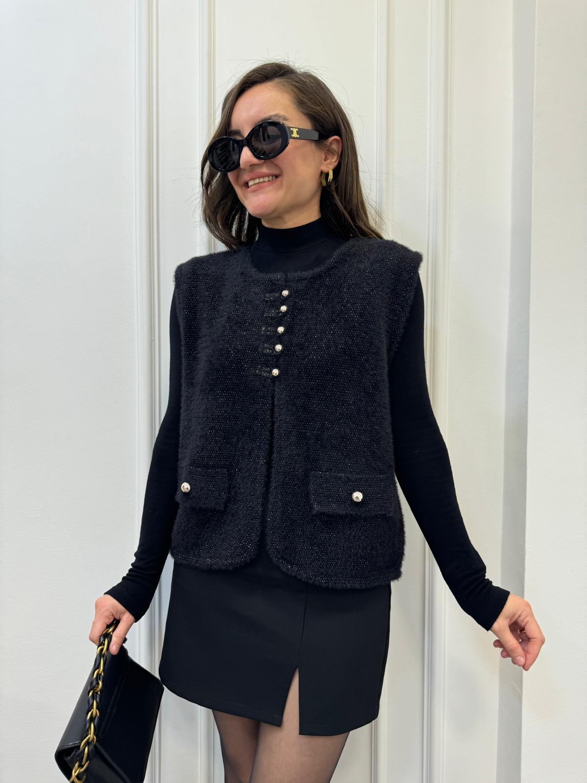 Siyah Sim Geçişli Brit Gold Düğmeli Triko Yelek 24431