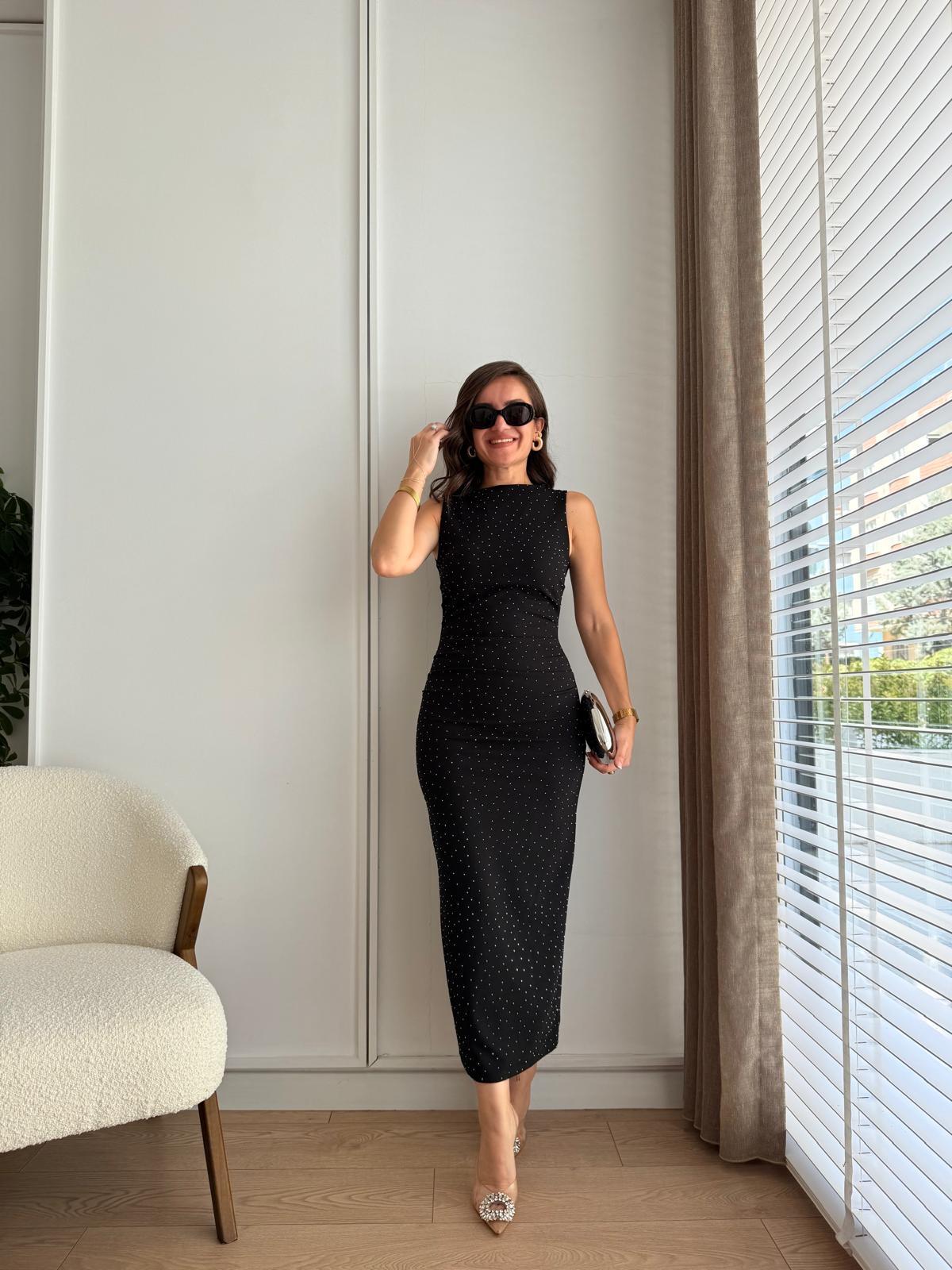 Siyah Taşlı Yırtmaçlı Midi Boy Elbise 1314