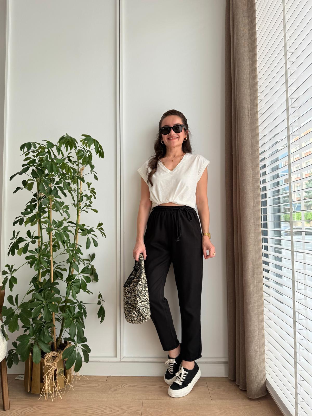 Siyah Tensel Kumaş Beli Lastikli Havuç Pantolon 5285