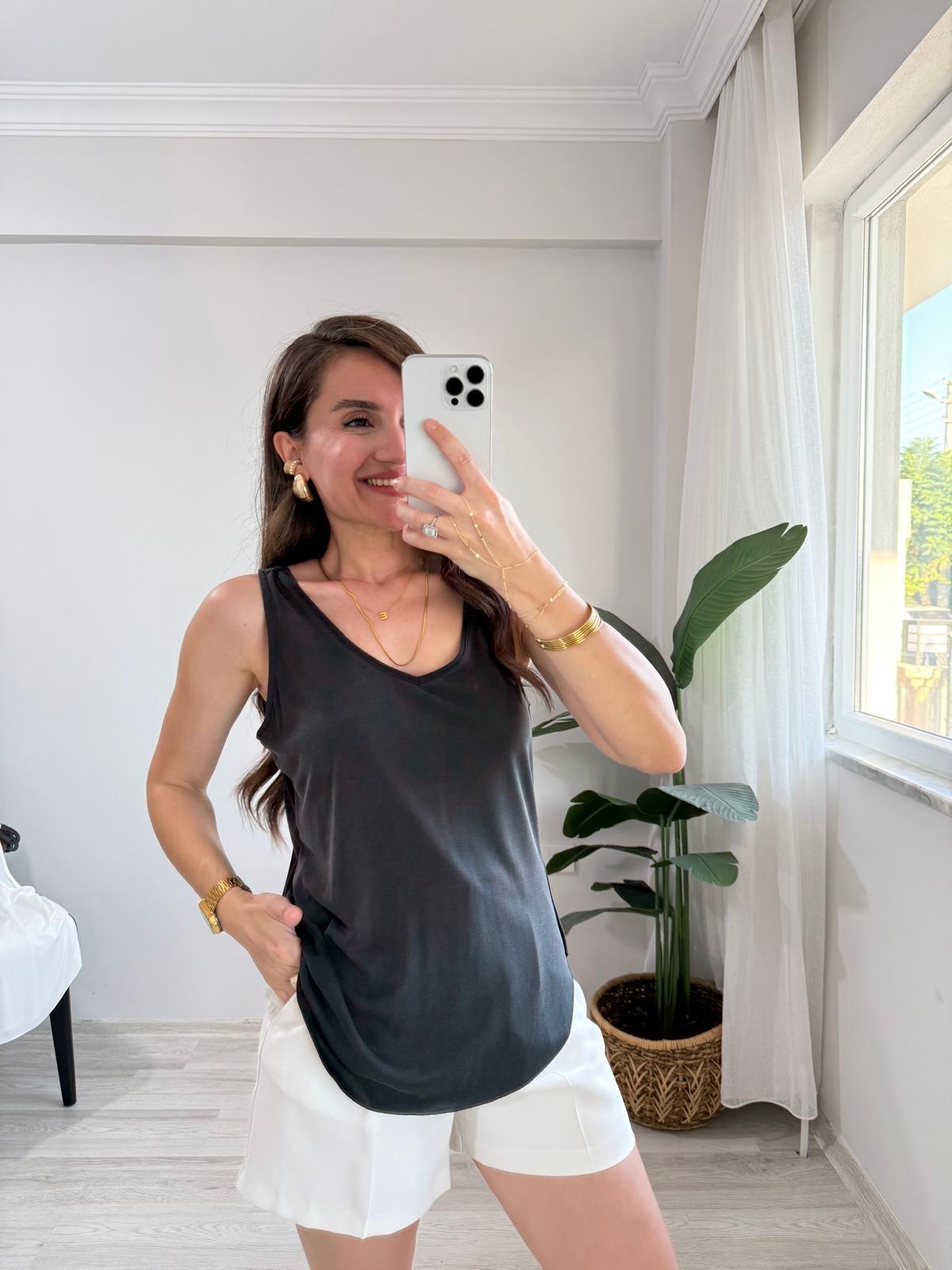 Siyah V Yaka Kalın Askılı Modal Kumaş Atlet 30110