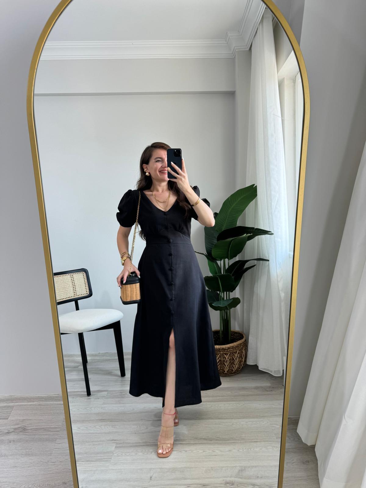 Siyah V Yaka Omuz Vatkalı Önü Düğmeli Elbise 4307