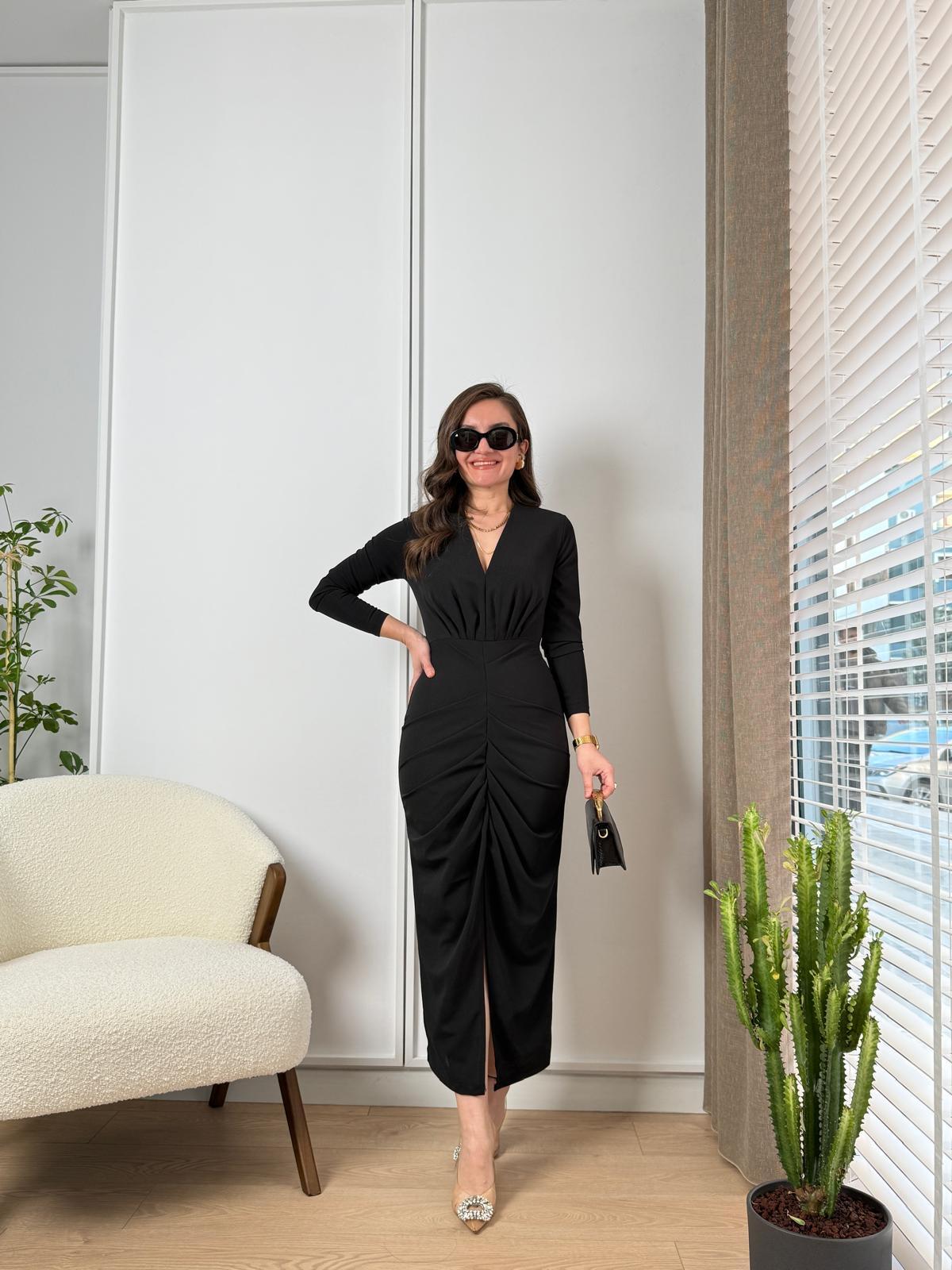 Siyah V Yaka Ön Drape Detaylı Yırtmaçlı Elbise 1144