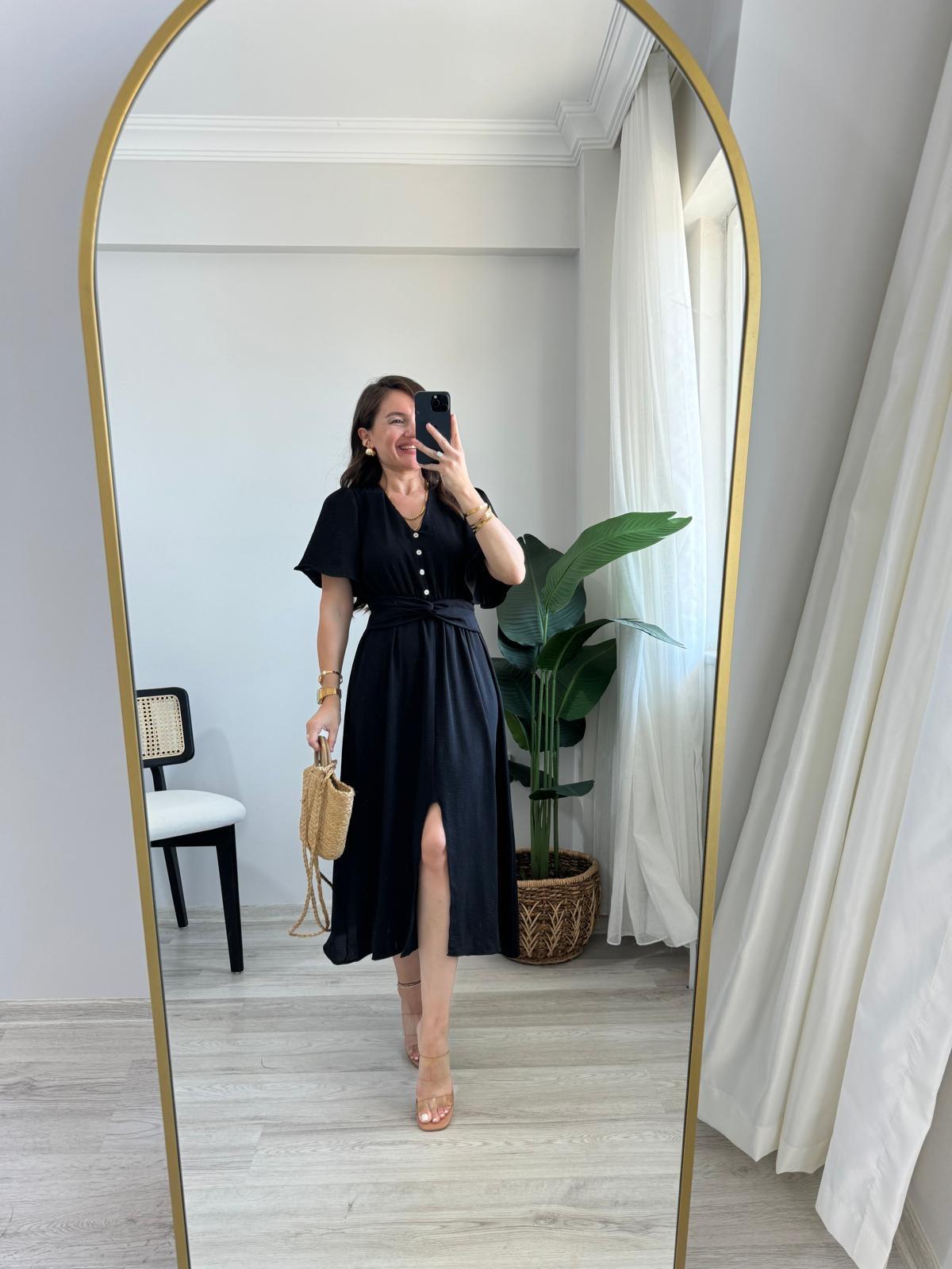 Siyah V Yaka Önü Düğmeli Bel Lastikli Elbise 3484