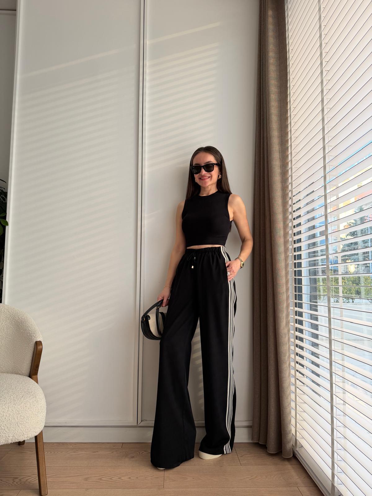 Siyah Yanları Şeritli Bel lastikli Pantolon 51294