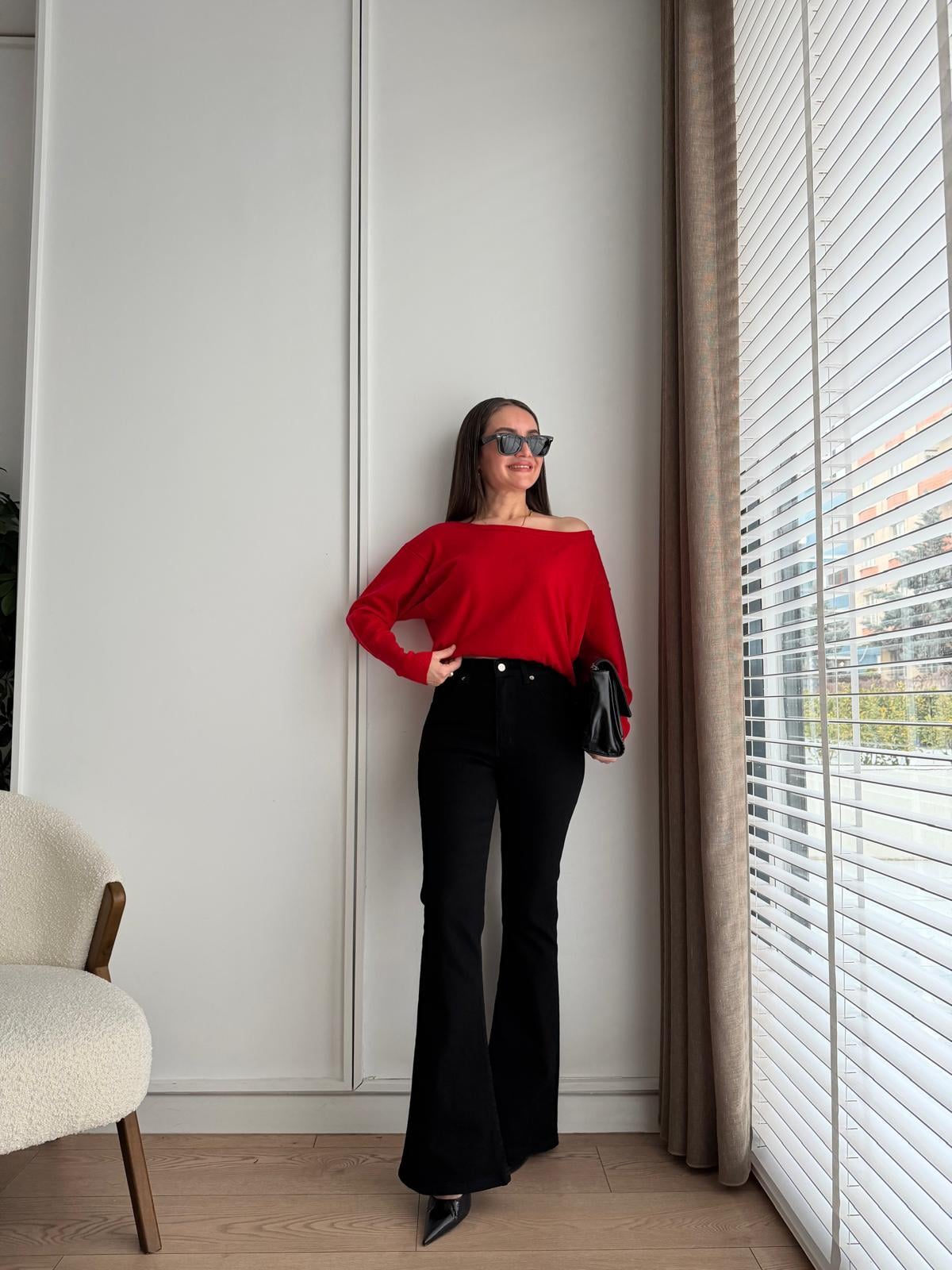 Siyah Yüksek Bel İspanyol Paça Jean 0539