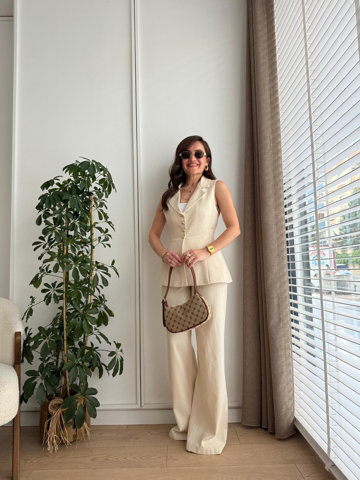 Taş Gold Düğmeli Tasarım Yelek Pantolon Takım 9206
