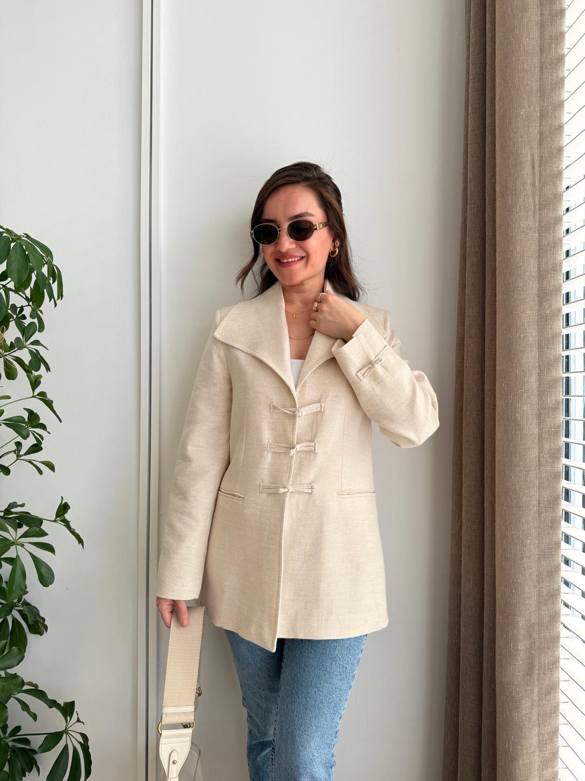 Taş Mendil Yaka Biyeli Blazer Ceket 7517