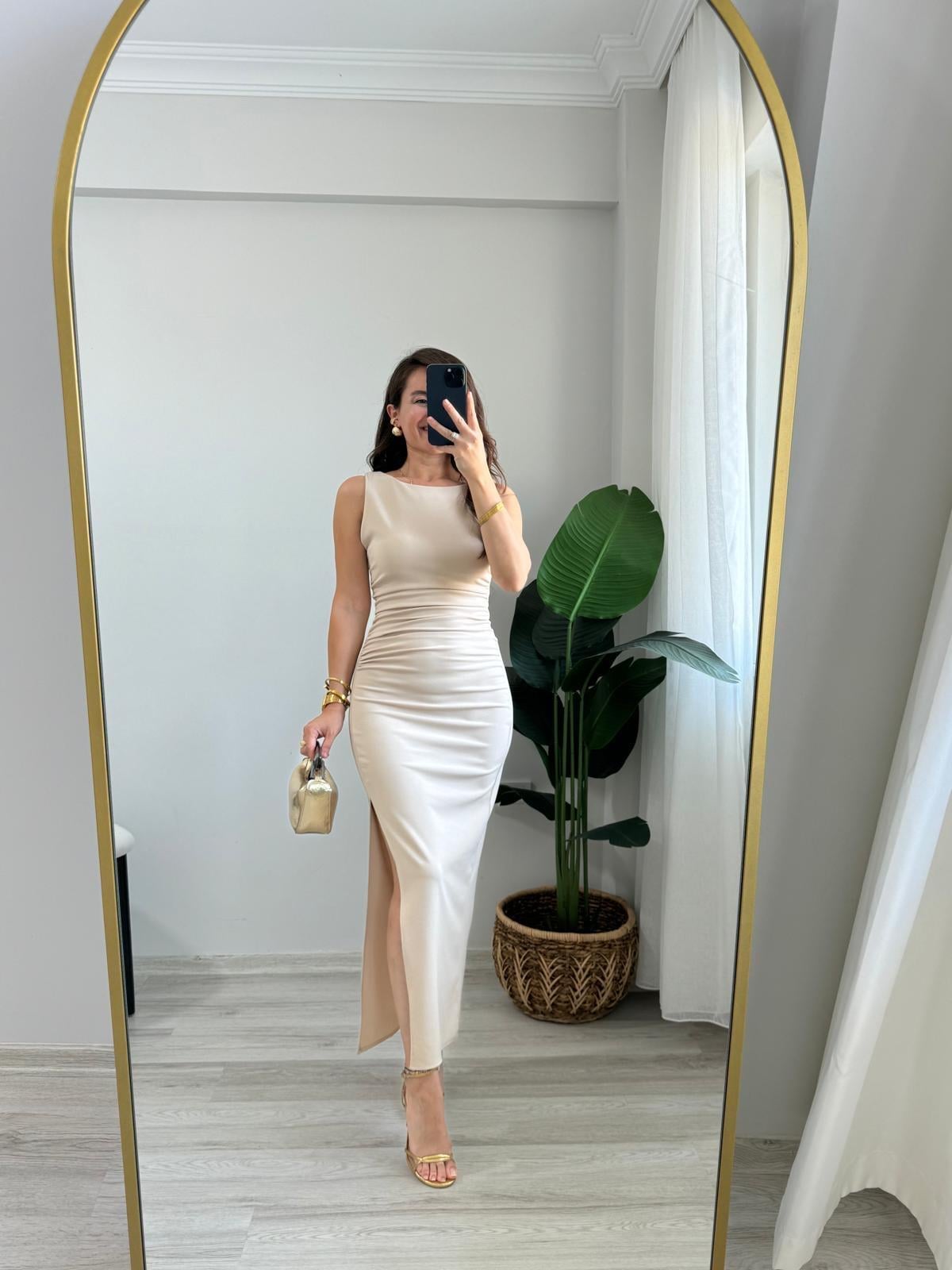 Taş Sıfır Kol Yan Drapeli Yırtmaçlı Elbise 314