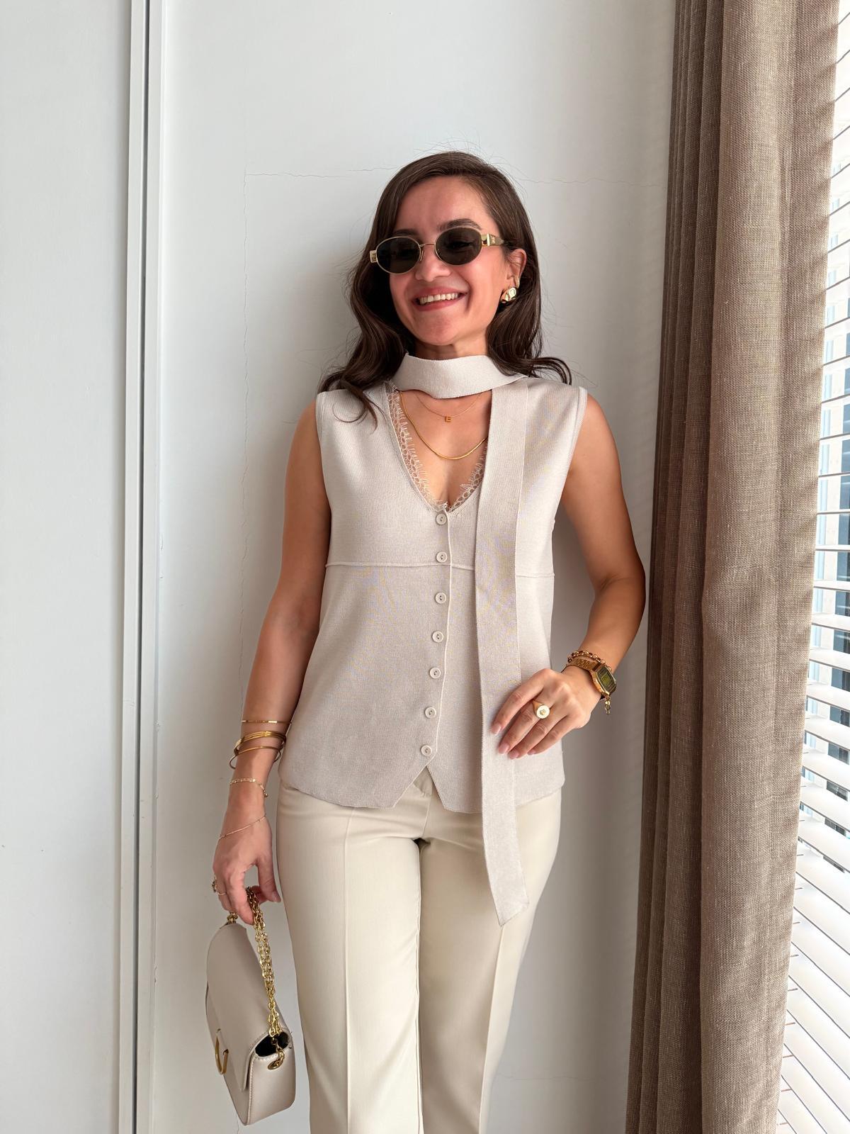 Taş V Yaka Dantel Detaylı Yelek 251002