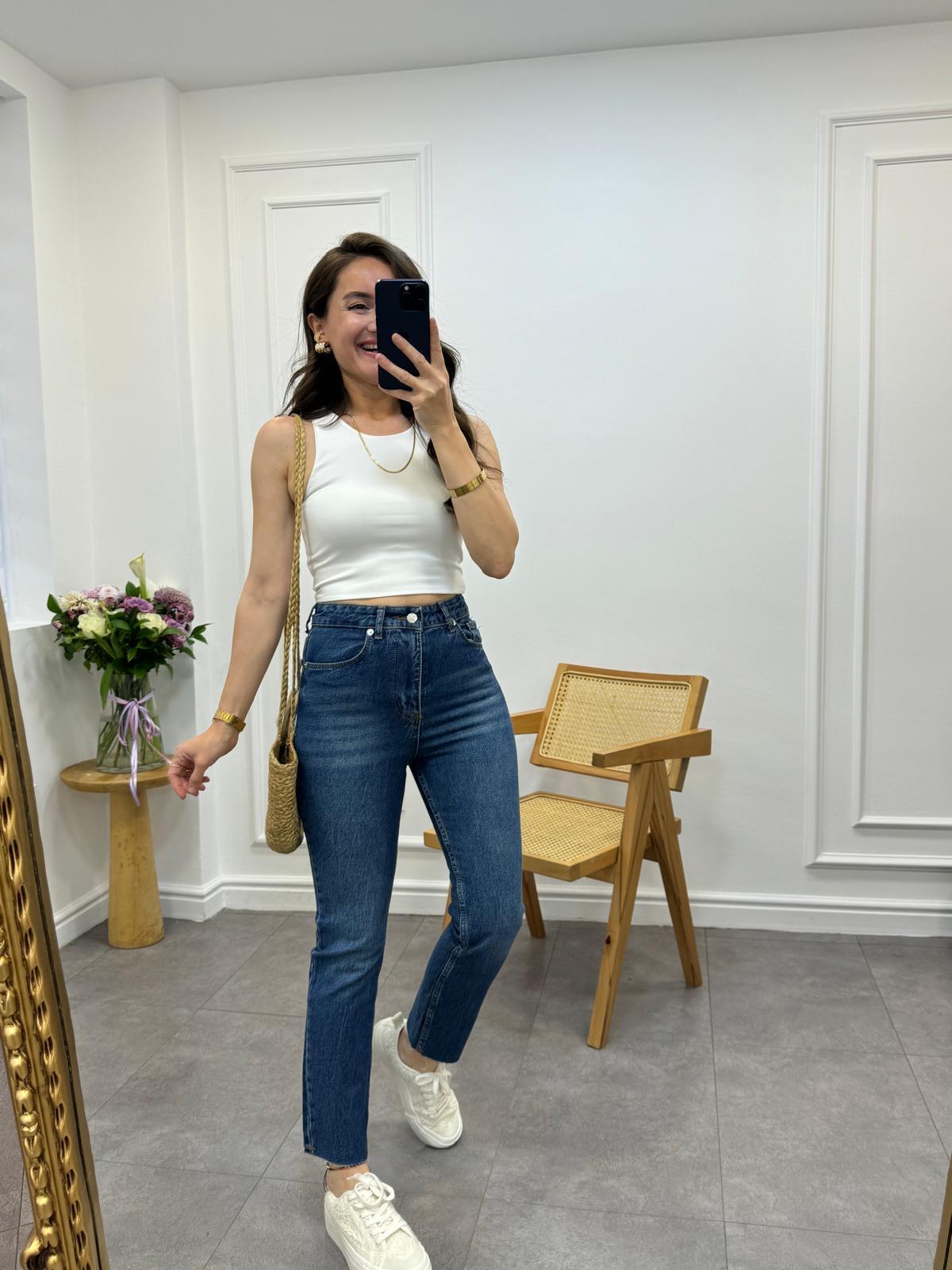 Taşlama Yüksek Bel Paçası Kesik Mom Jean 0520