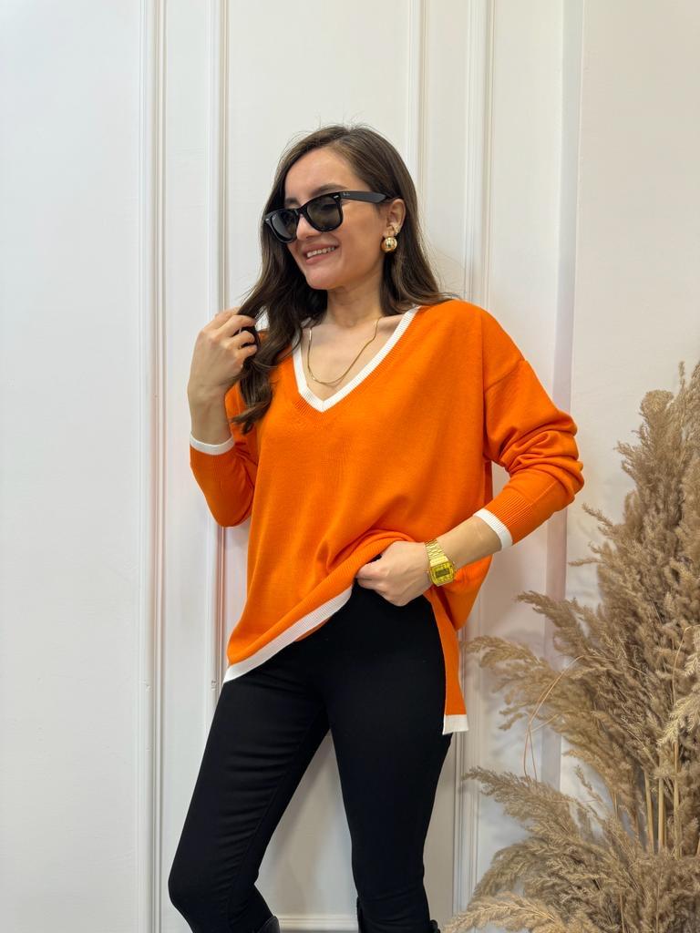 Turuncu V Yaka Beyaz Şeritli Triko Bluz 3743