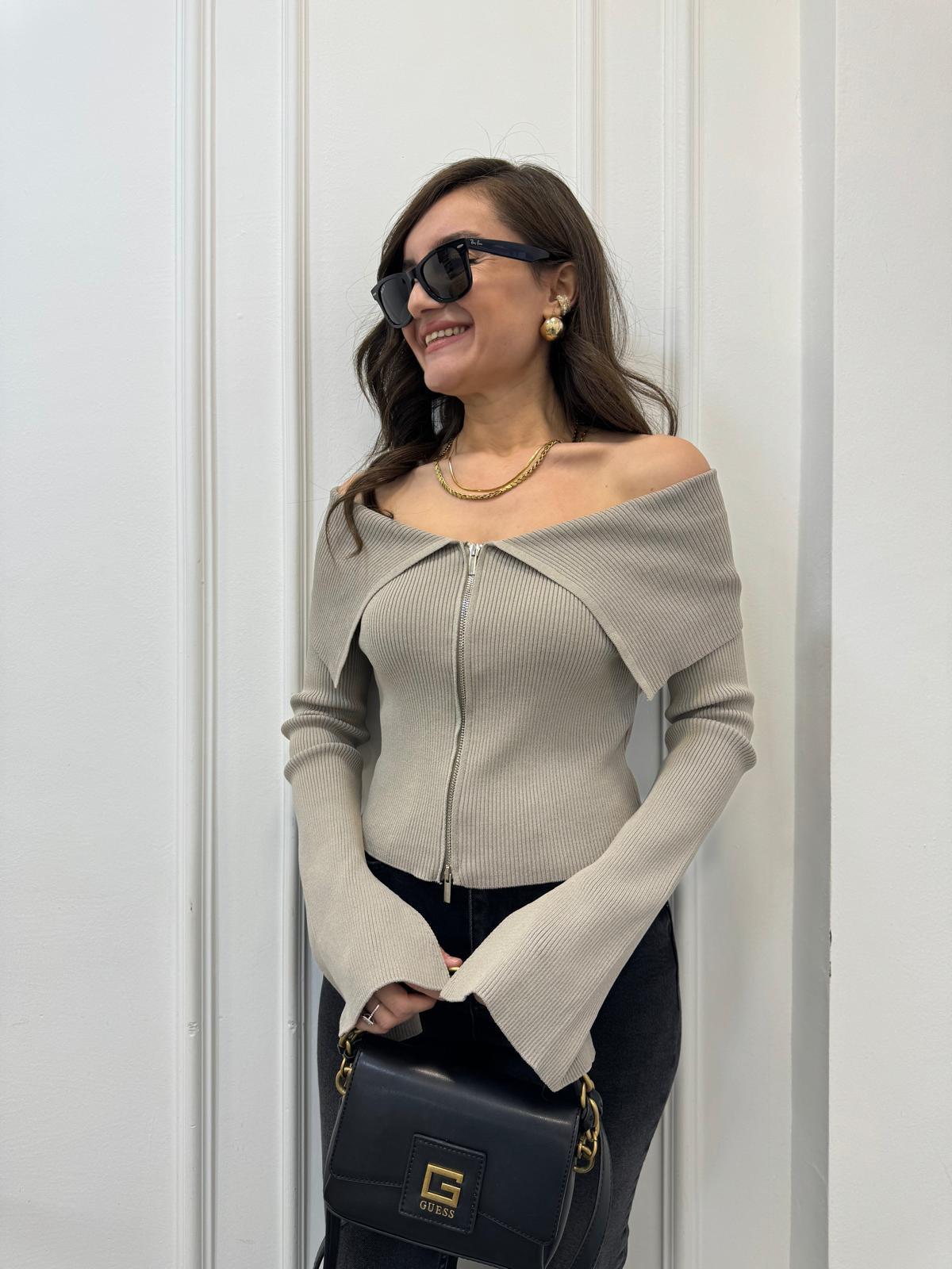 Vizon Bardot Yaka Kol Yırtmaç Detaylı Triko Hırka 60252