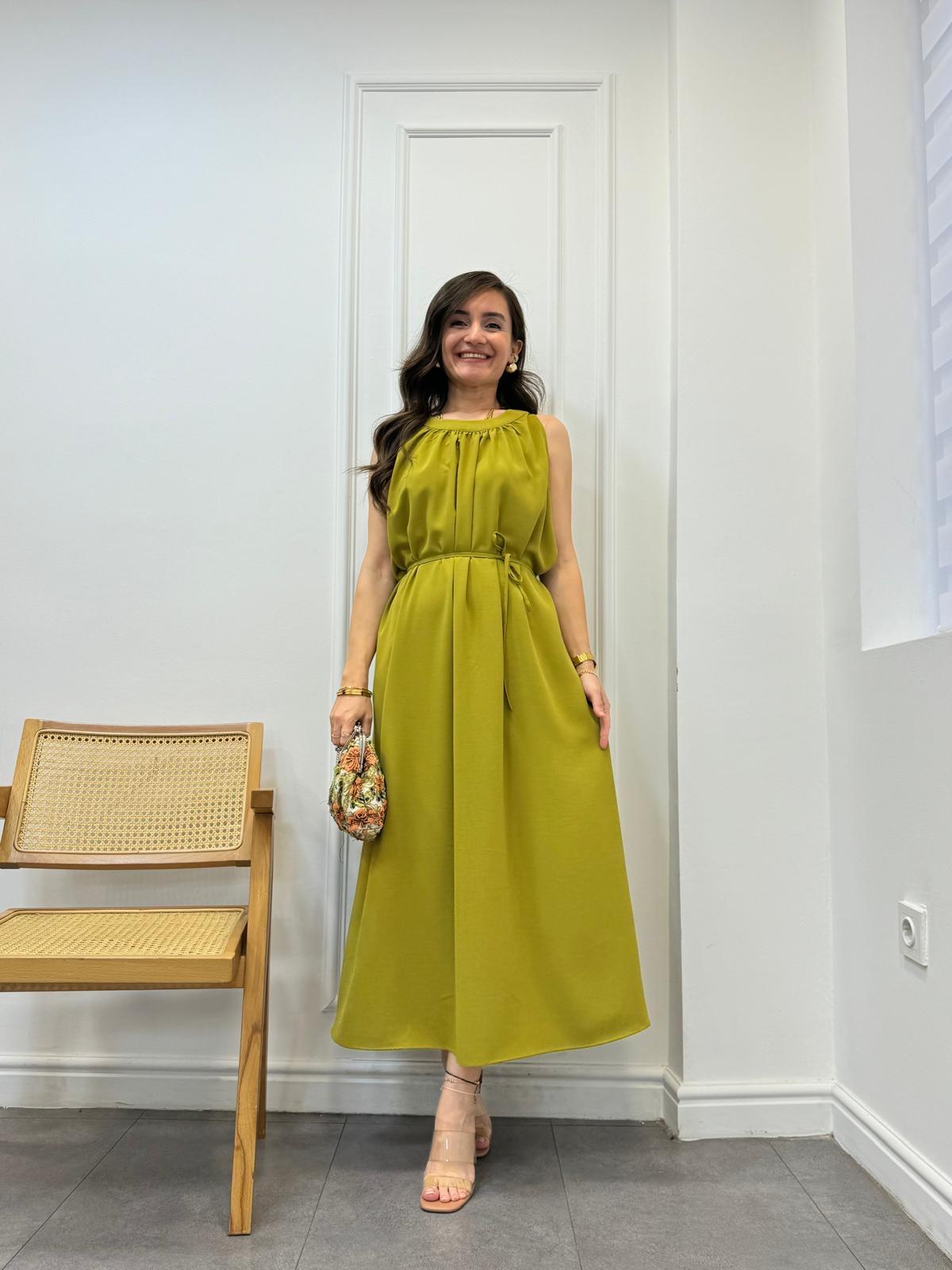 Yağyeşili Halter Yaka Yanları Yırtmaçlı Elbise 1402