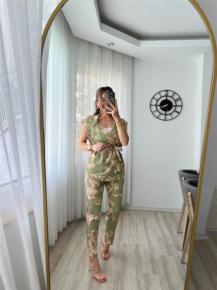 Yeşil Desenli Kuşaklı Yelek Pantolon Takım 715