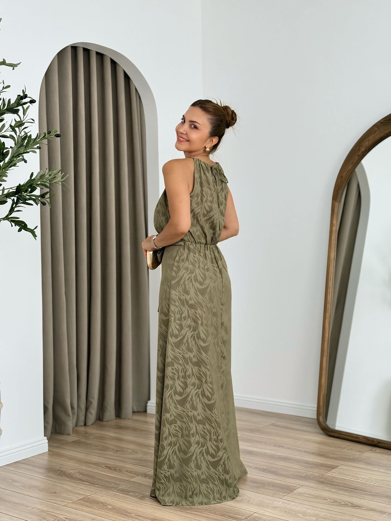 Haki Önü Bağlamalı Kendinden Desenli Yırtmaçlı Elbise 251656