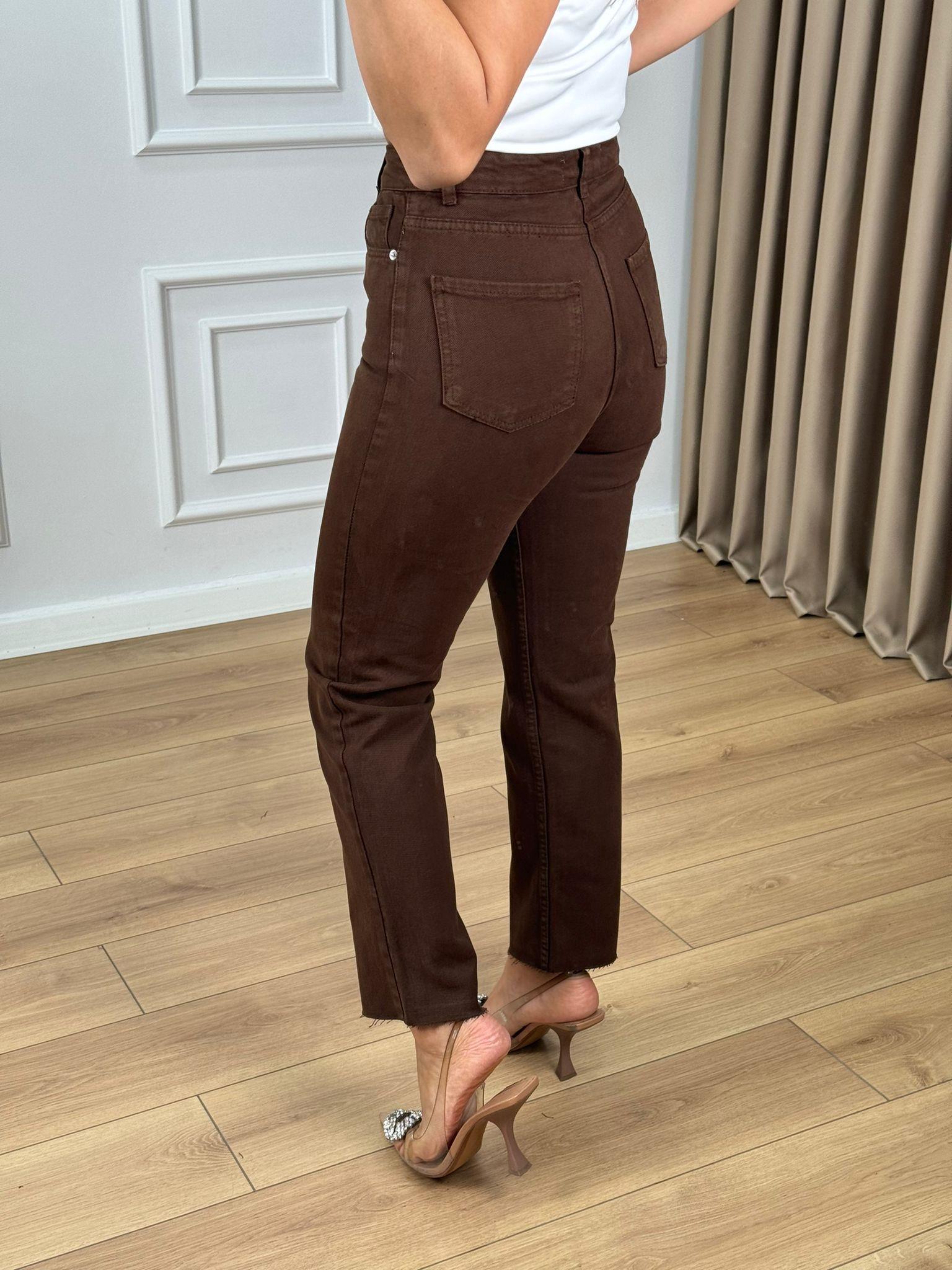 Kahve Paçası Kesik Orjinal Fit Mom Jean 3356