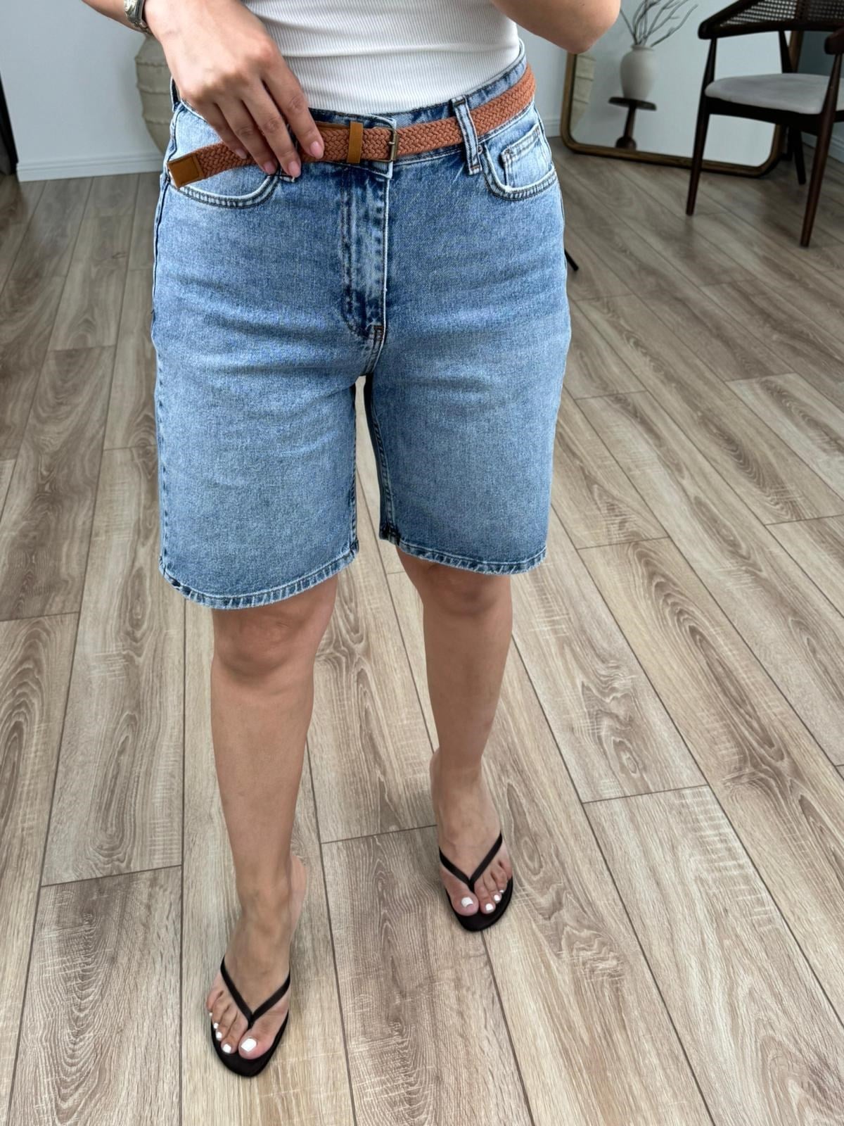 Mavi Yüksek Bel Hafif Likralı %99 Pamuk Denim Orta Boy Kot Şort 2030