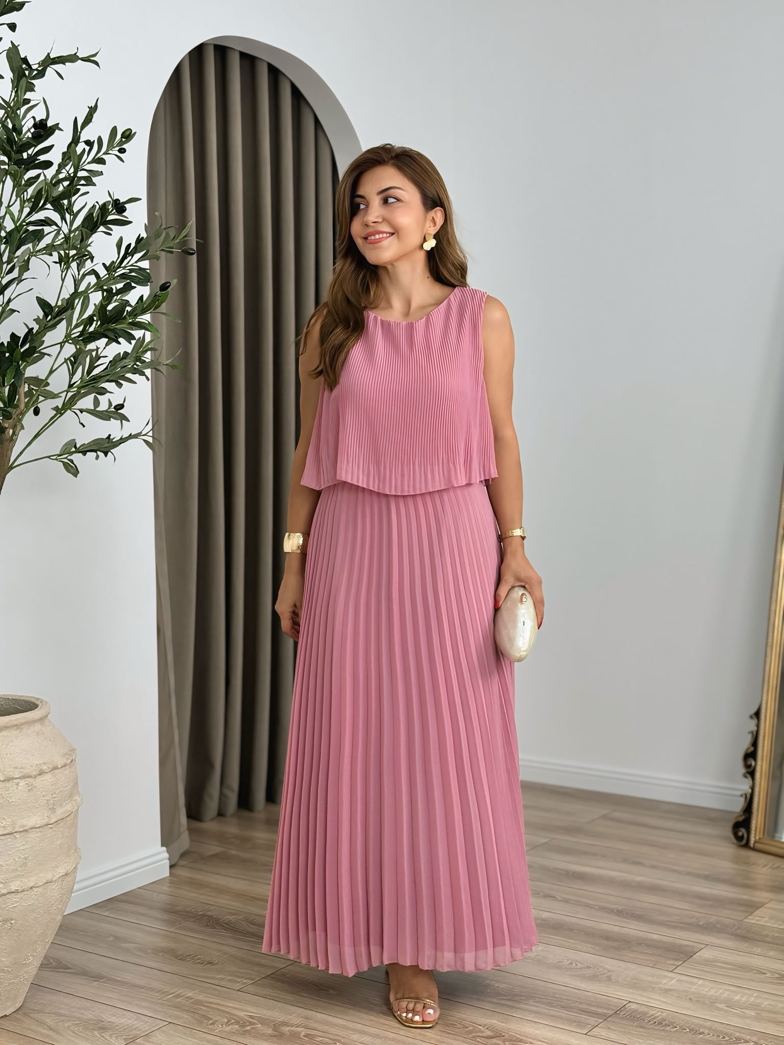 Pembe Bisiklet Yaka Sıfırkol Piliseli Astarlı Şifon Elbise 262621
