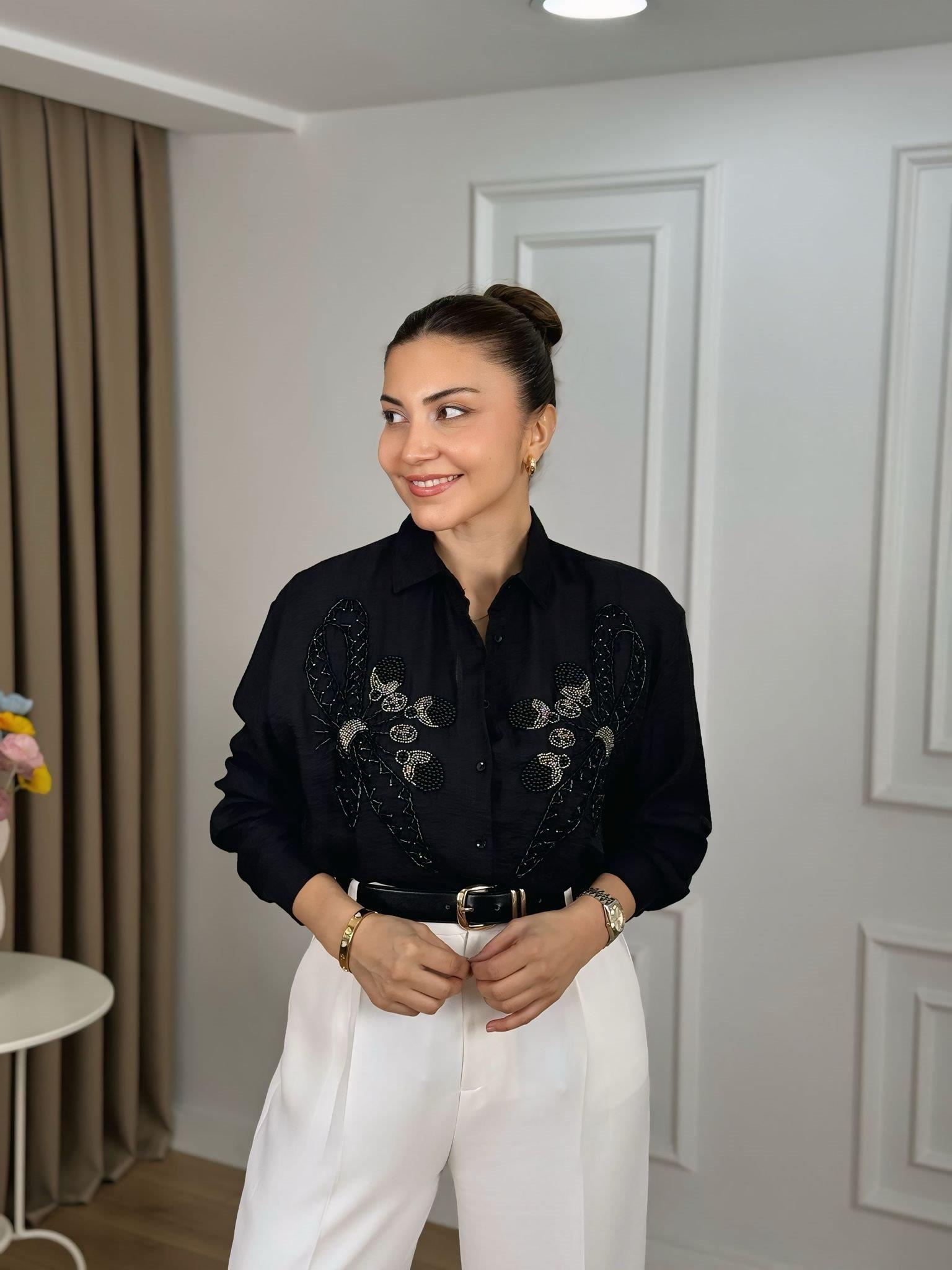 Siyah Fiyonk Nakışlı Gömlek 261405