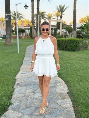 Beyaz Halter Yaka İnci Detaylı Astarlı Volanlı Mini Elbise 4359