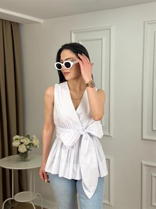 Beyaz Kruvaze Yaka Sıfır Kol  Kuşaklı Beli Lastikli Pamuk Poplin Bluz 7801