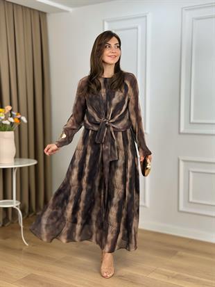 Kahve Bisiklet Yaka Batik Desenli Bağlama Detaylı Şifon Kumaş Astarlı Elbise 26205