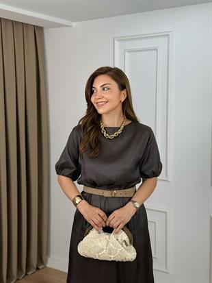 Kahve Bisiklet Yaka Yarım Kol Beli Lastikli Crush Saten Elbise 26213