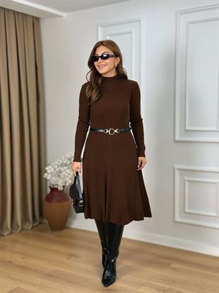 Kahve Dik Yaka Kemerli Fitilli Triko Elbise 22455