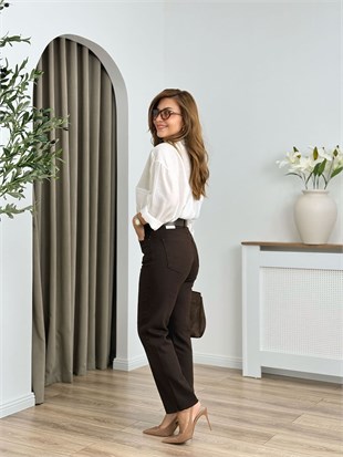 Kahve Yüksek Bel Likralı Toparlayıcı Paçası Kesik Fit Mom Jean 764