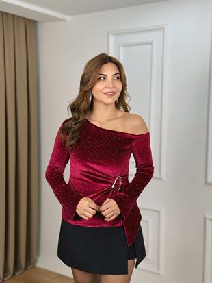 Kırmızı Tek Omuz Gümüş Tokalı Taşlı Kadife Bluz 261429