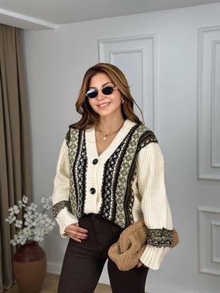 Krem V Yaka Düğmeli Desenli Hırka 5051