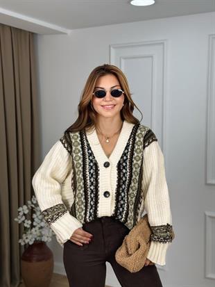 Krem V Yaka Düğmeli Desenli Hırka 5051